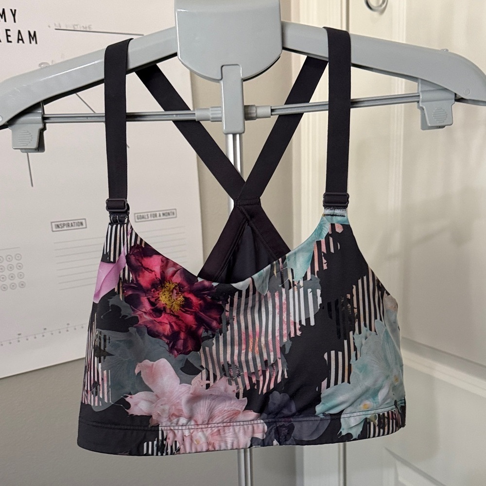 CALIA by Carrie Underwood Black Floral Strappy Sports Bra - Picture 2 of 4